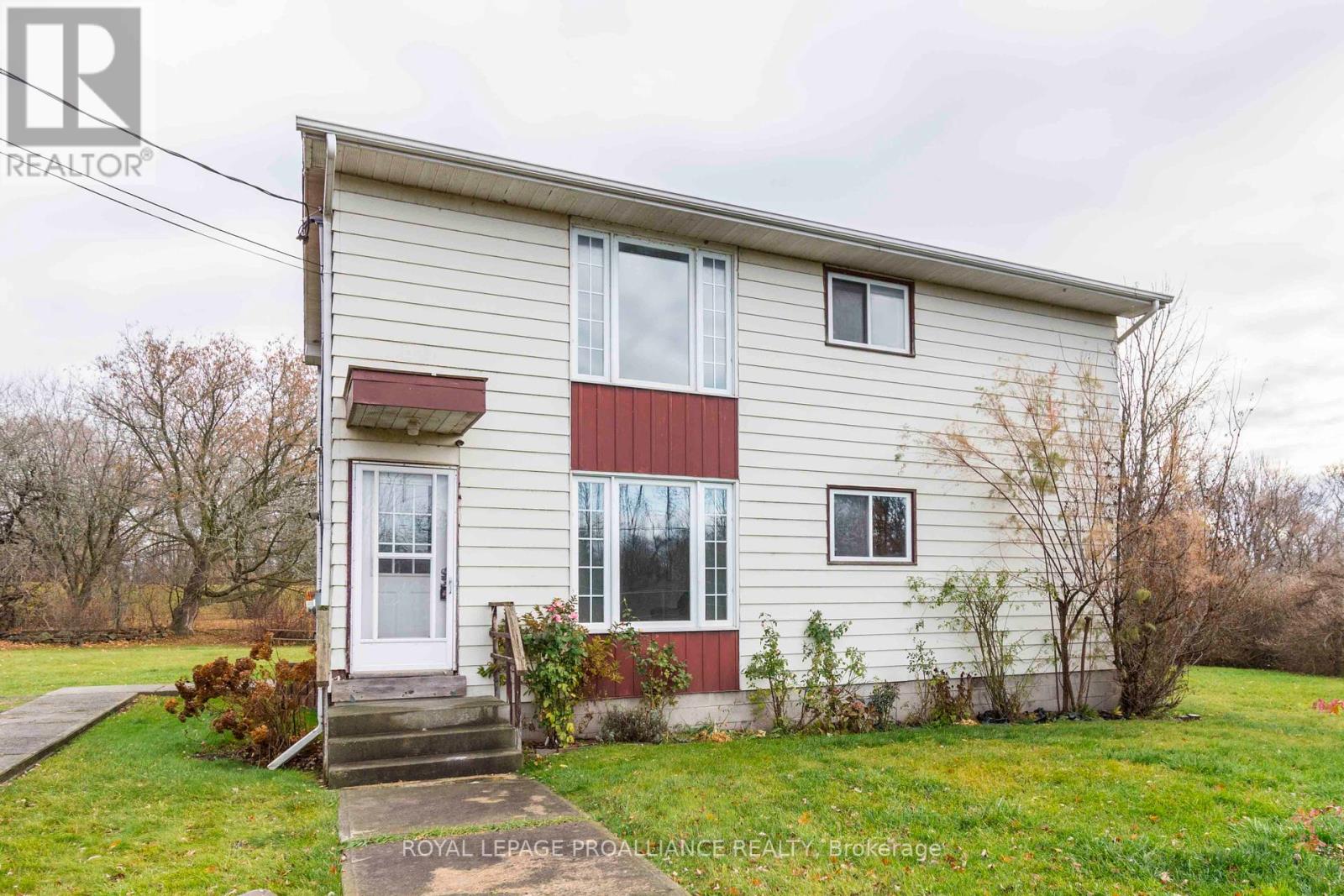 25 Quinte View Drive Property Photo 2