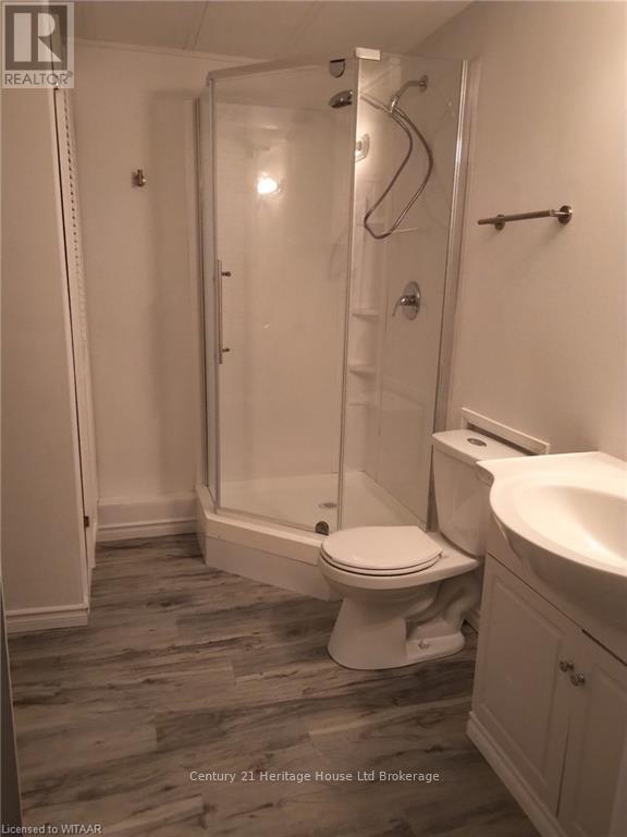 30 - 806201 Oxford Rd 29 Property Photo 16