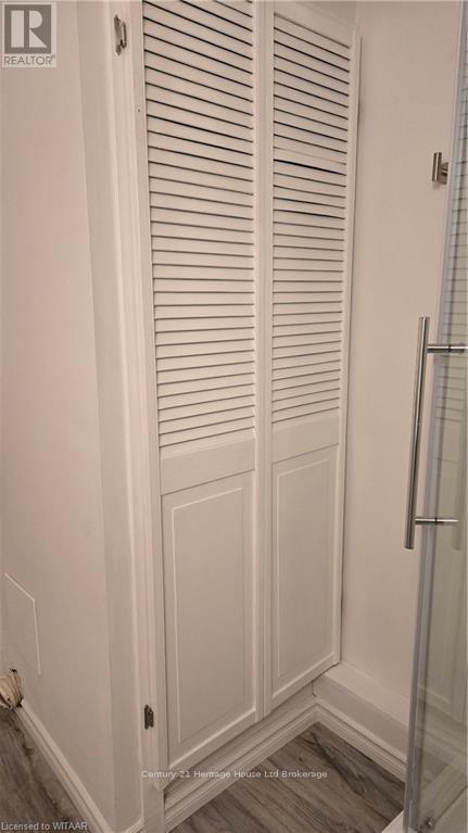 30 - 806201 Oxford Rd 29 Property Photo 18