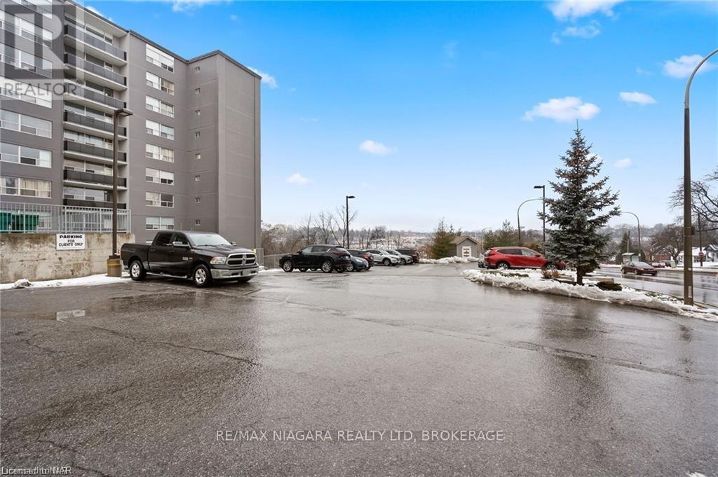 Upper - 169 Ontario Street Property Photo 14