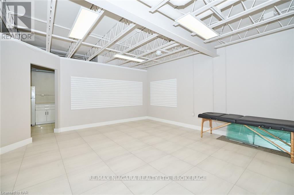 B Ne - 1440 Pelham Street Property Photo 6