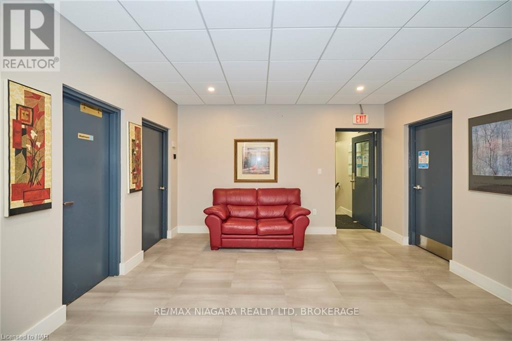 B Ne - 1440 Pelham Street Property Photo 18
