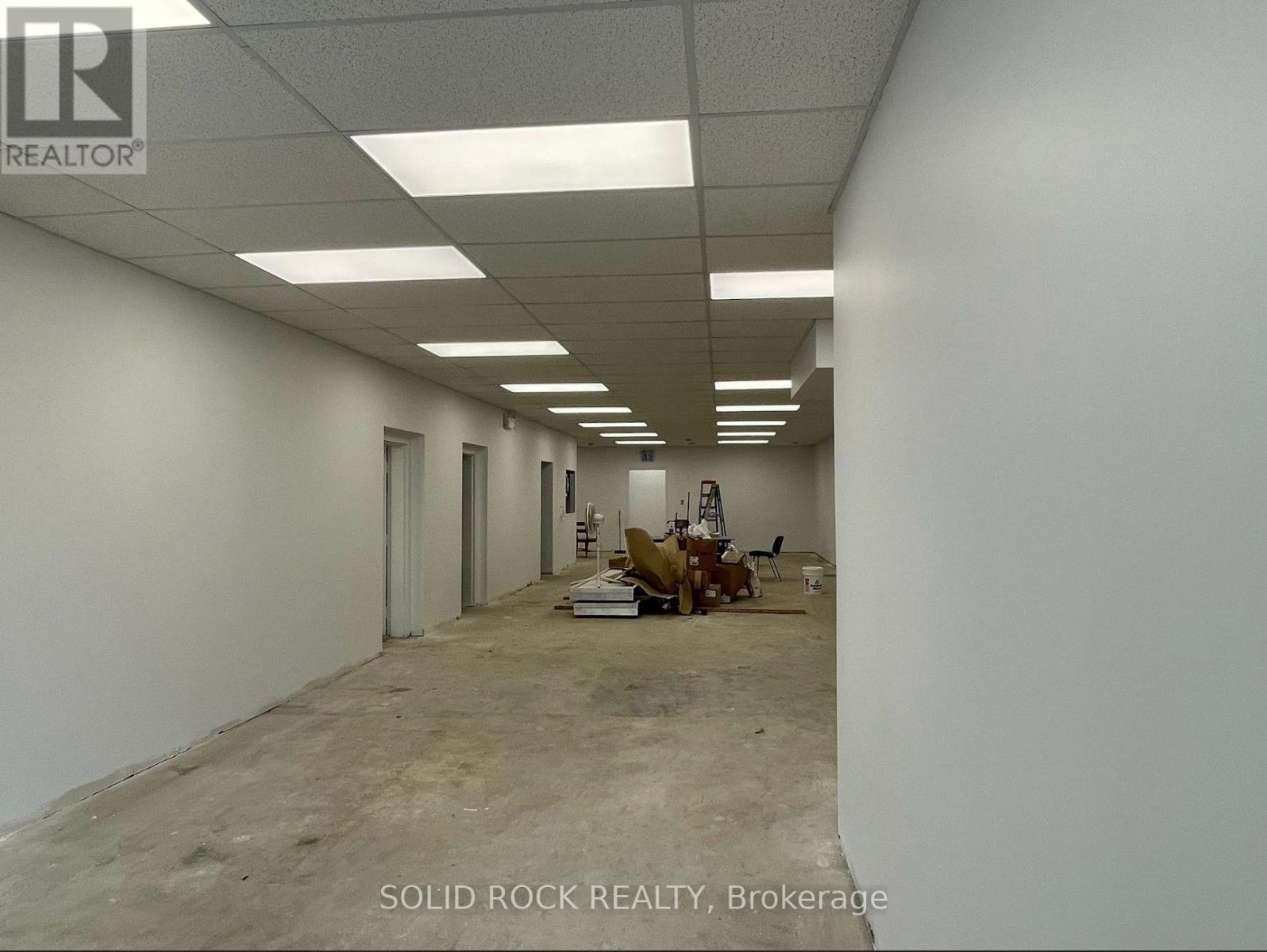 101 - 50 King Street E Property Photo 5