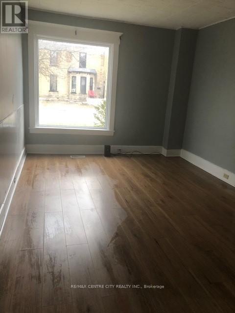 171 Sydenham Street E Property Photo 5