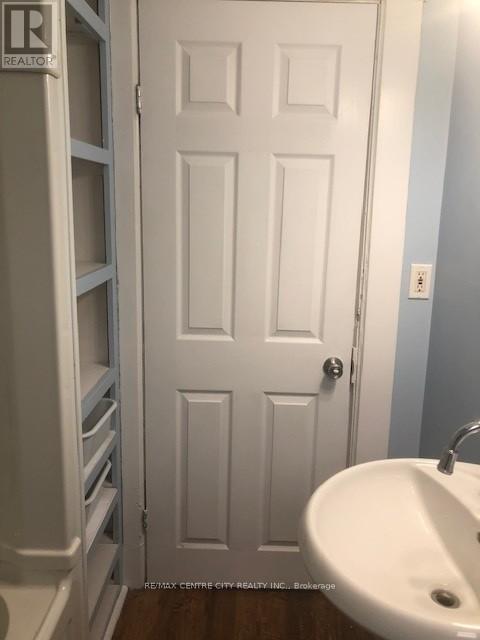 171 Sydenham Street E Property Photo 7