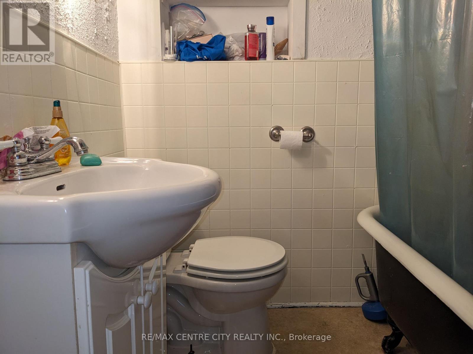 171 Sydenham Street E Property Photo 15