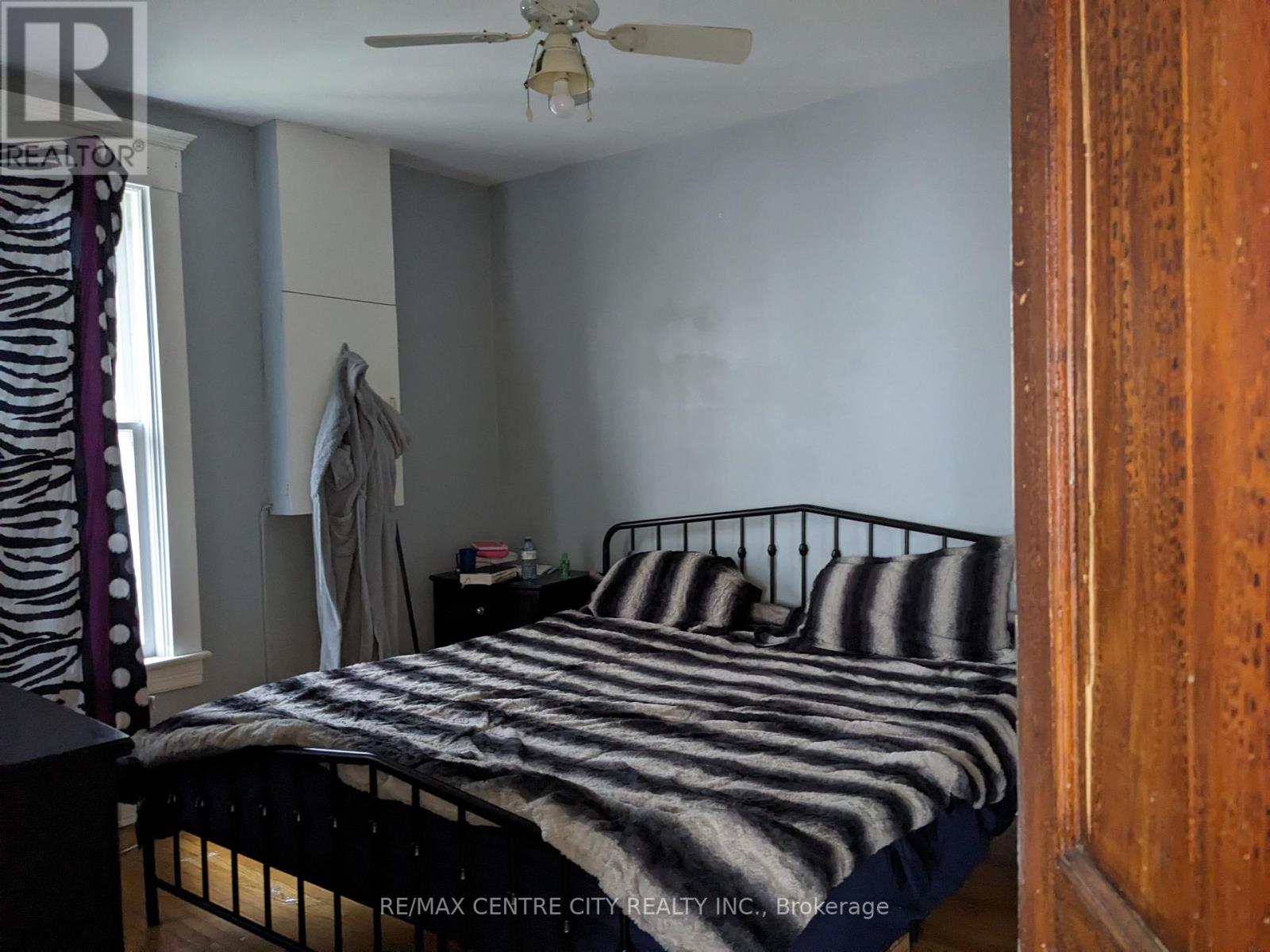 171 Sydenham Street E Property Photo 16