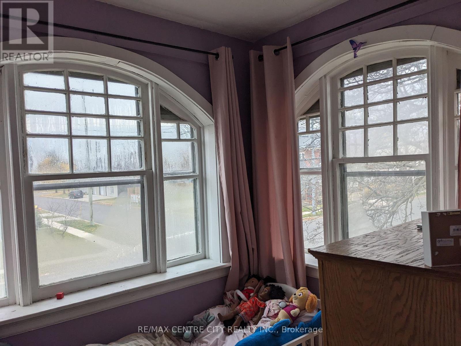 171 Sydenham Street E Property Photo 18