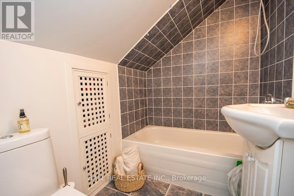 8 Bridge Street Property Photo 18
