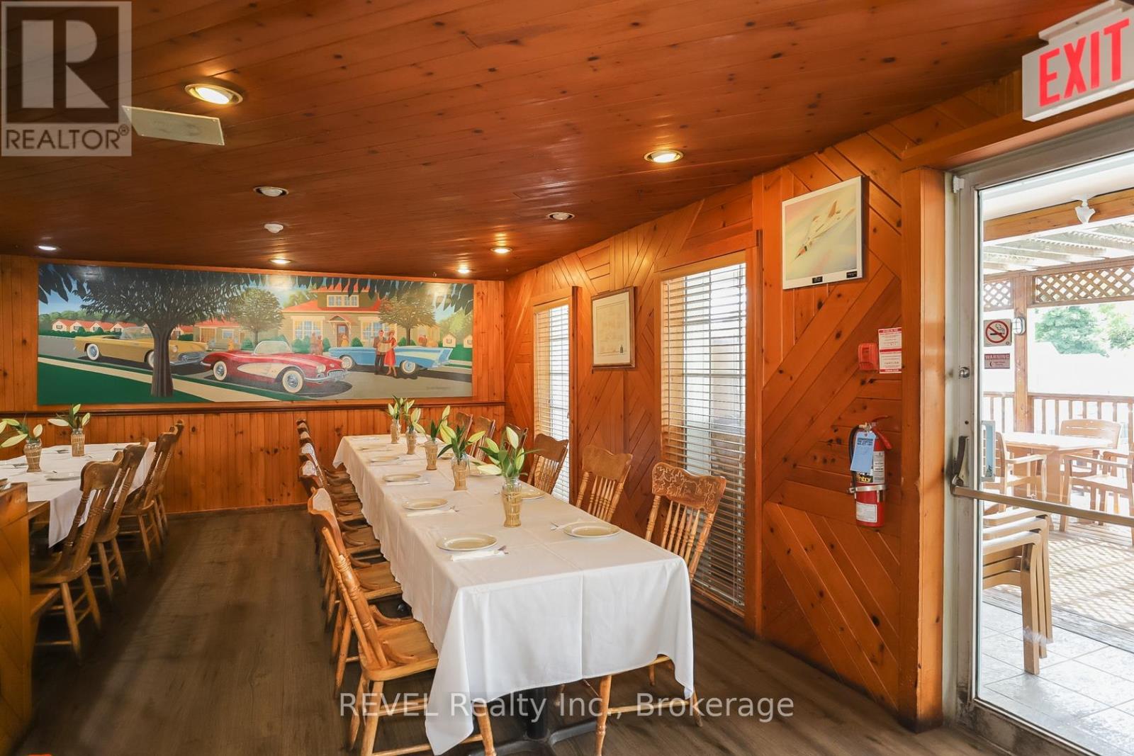 7104 Lundys Lane Property Photo 12