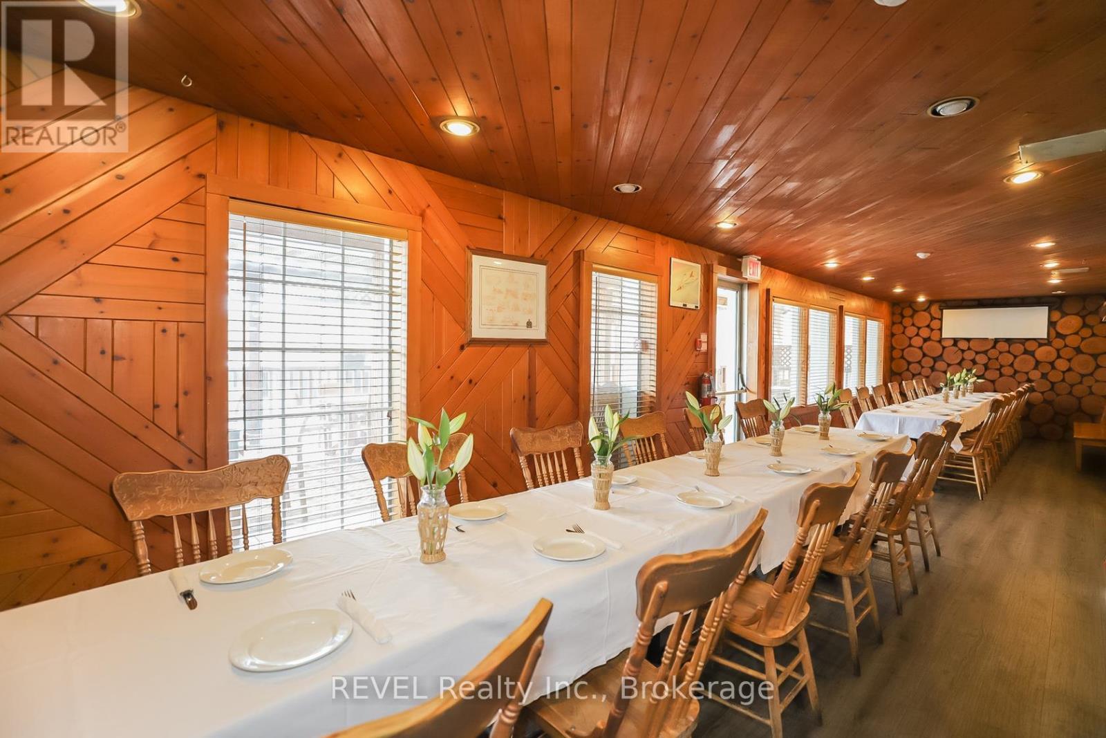 7104 Lundys Lane Property Photo 14