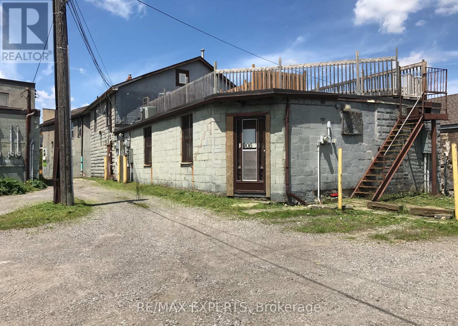 5908 Main Street Property Photo 7