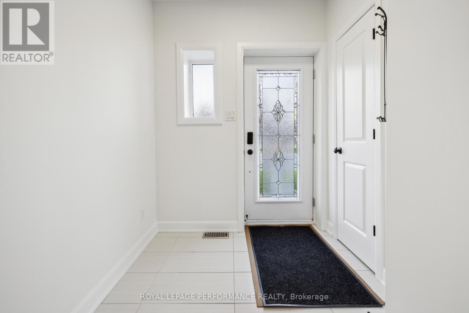1459 Laurier Street Property Photo 5