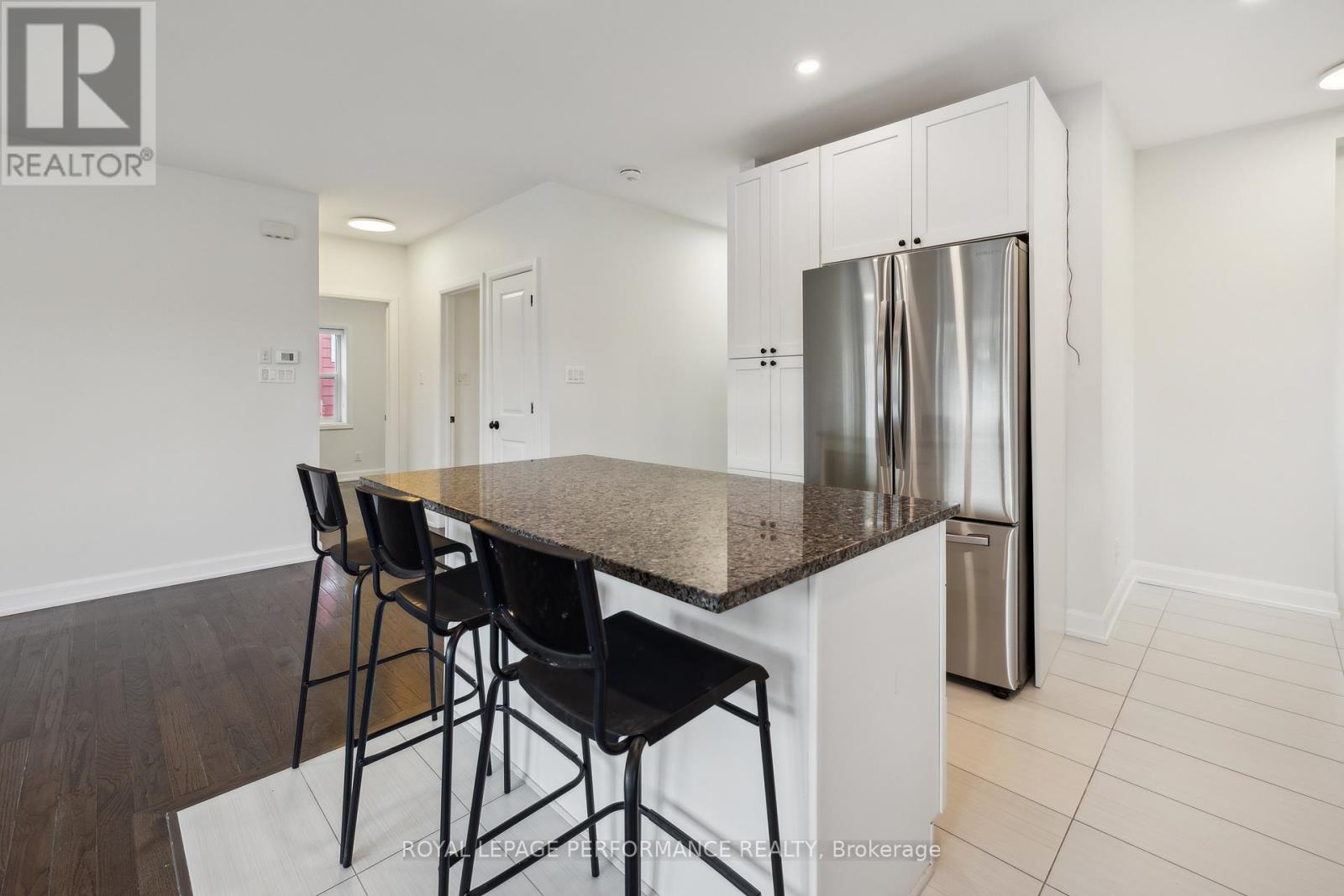 1459 Laurier Street Property Photo 13