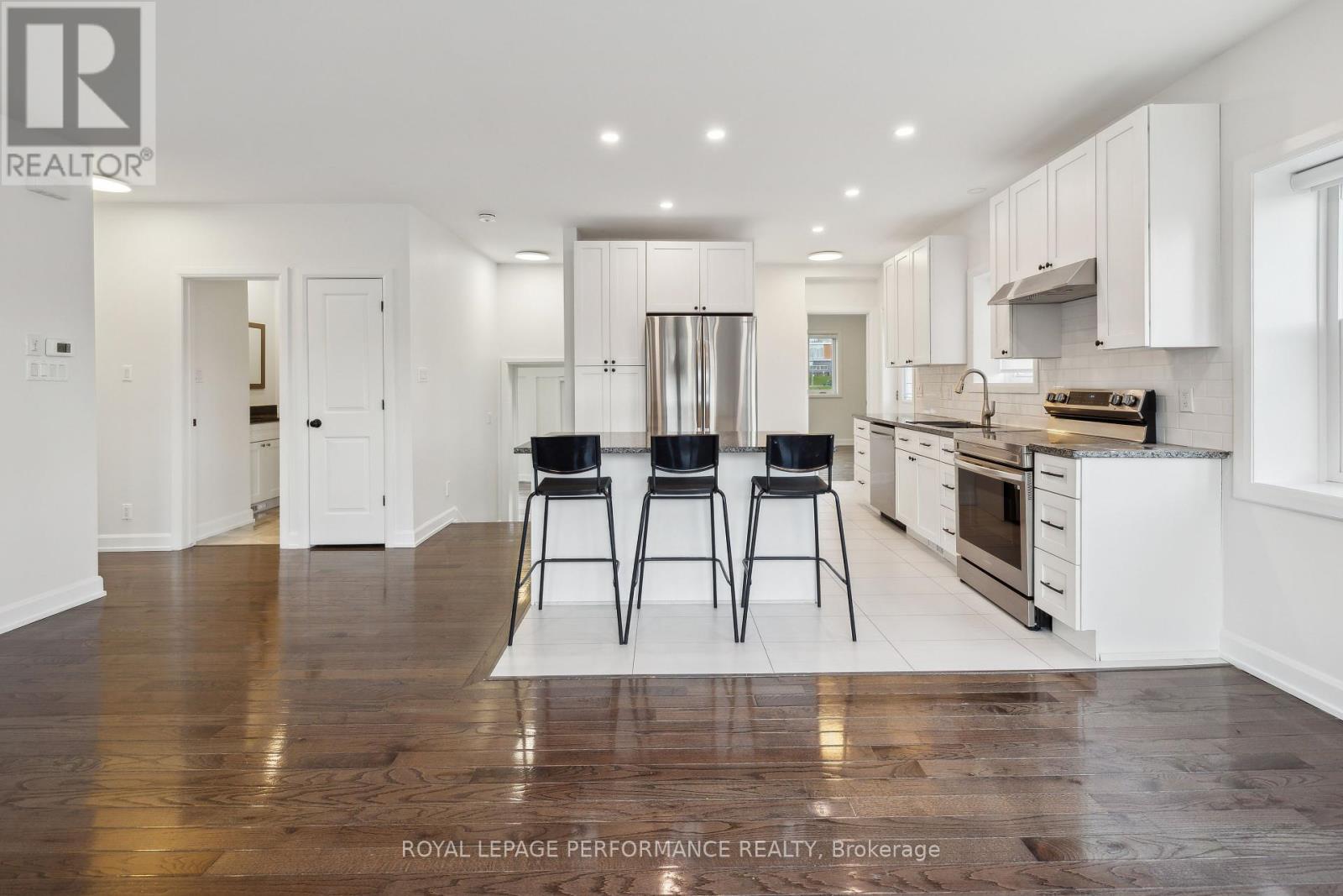 1459 Laurier Street Property Photo 15