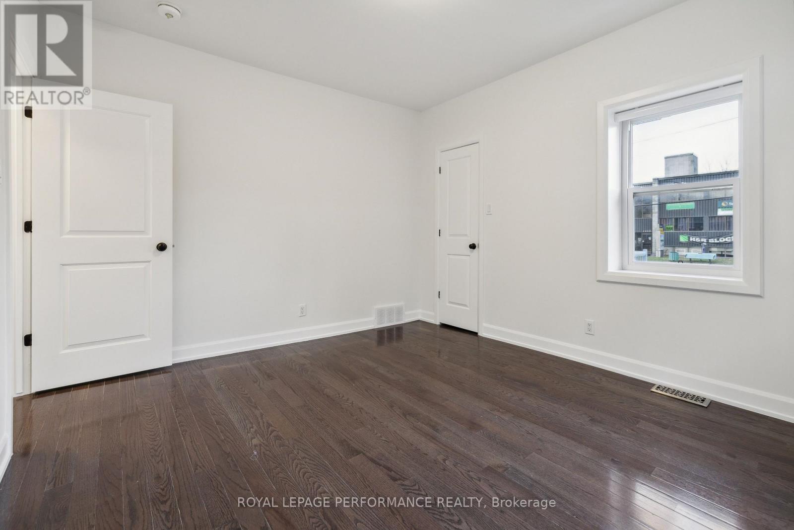 1459 Laurier Street Property Photo 18