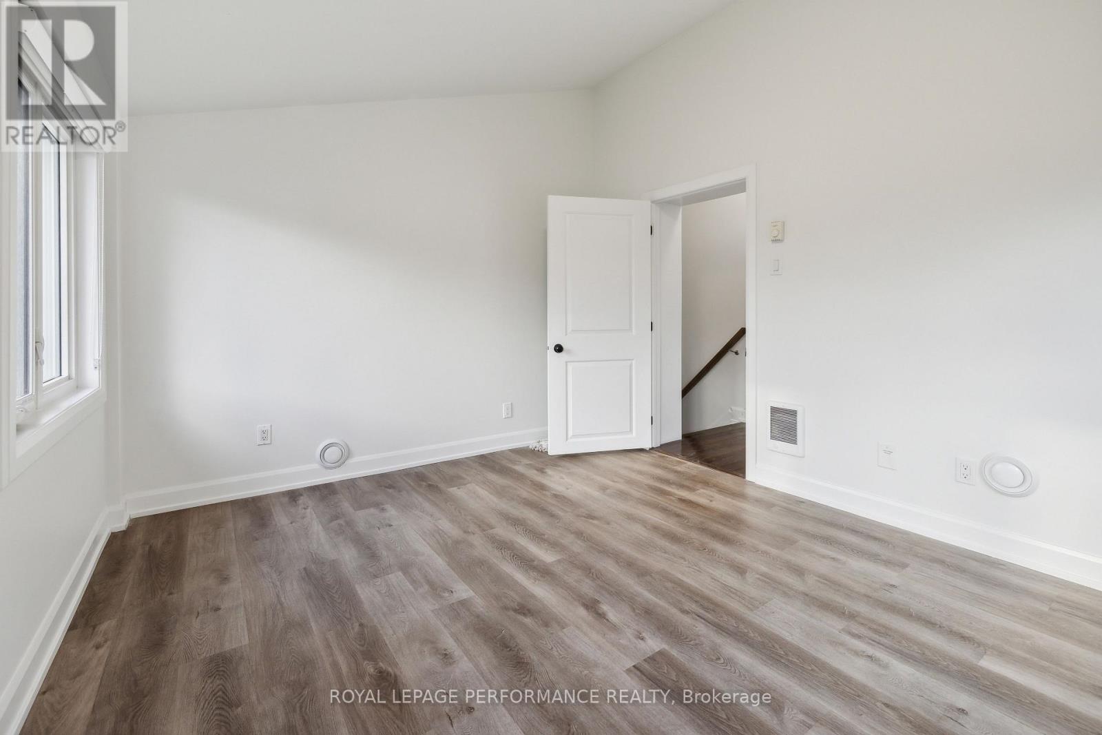 1459 Laurier Street Property Photo 24