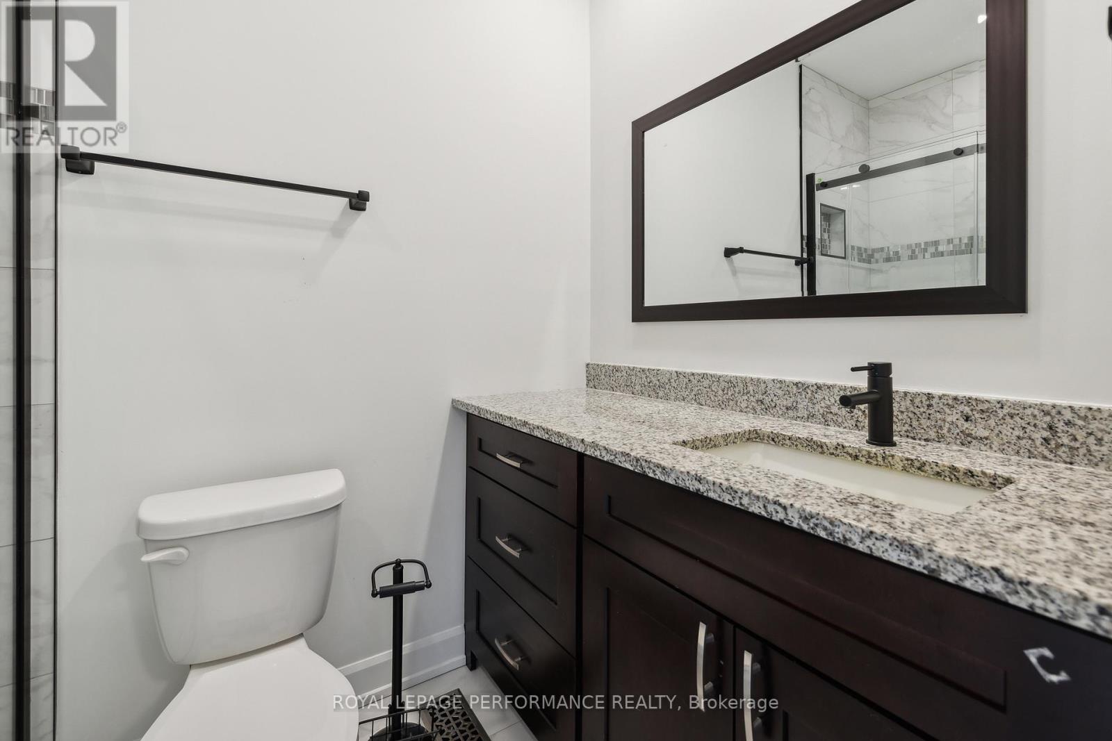 1459 Laurier Street Property Photo 29