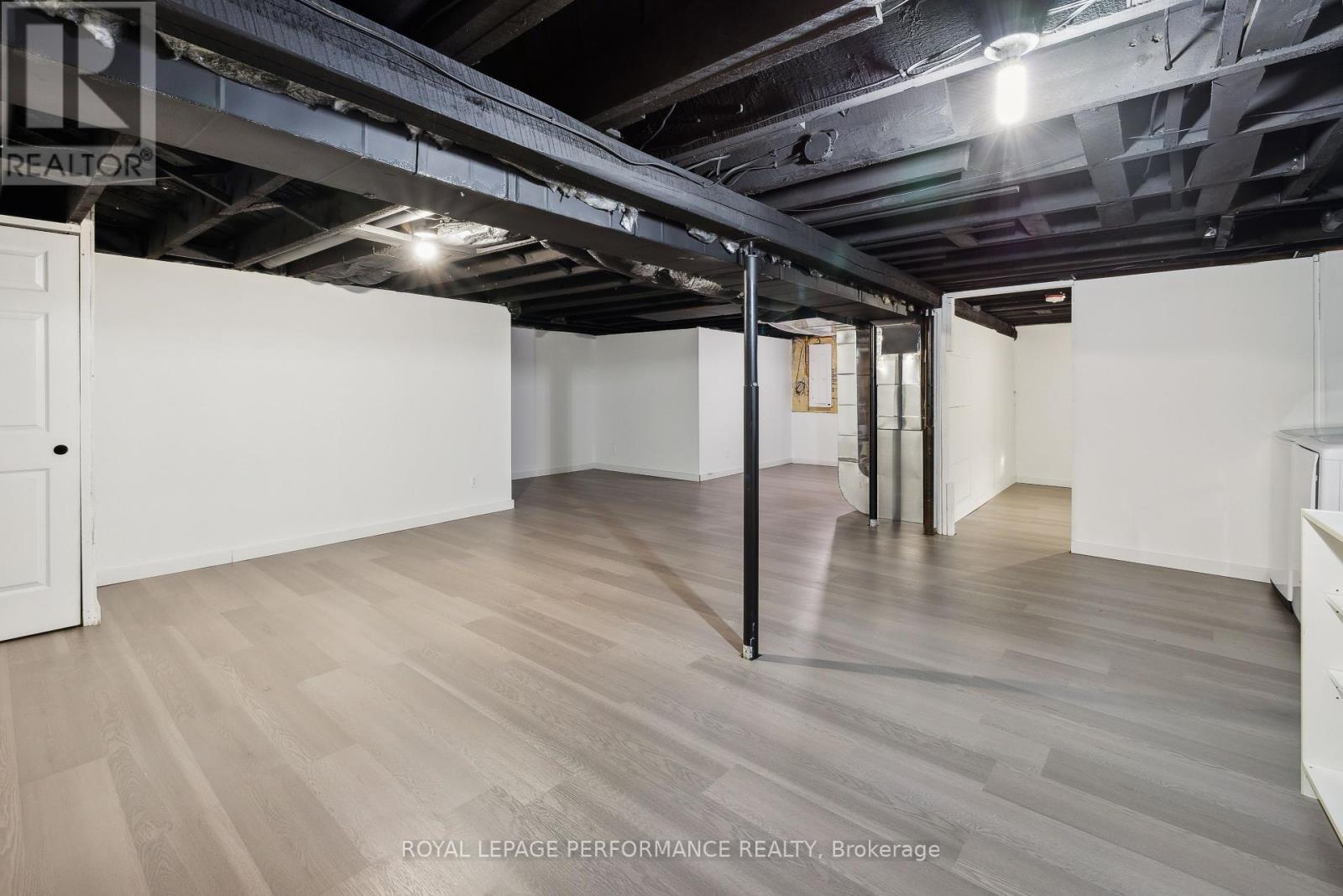 1459 Laurier Street Property Photo 30