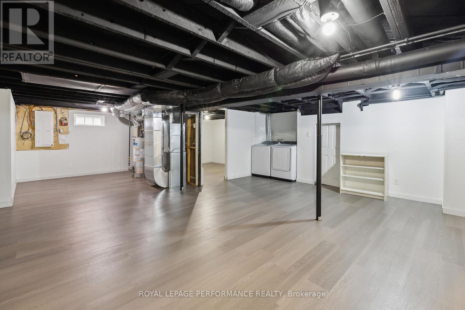 1459 Laurier Street Property Photo 31