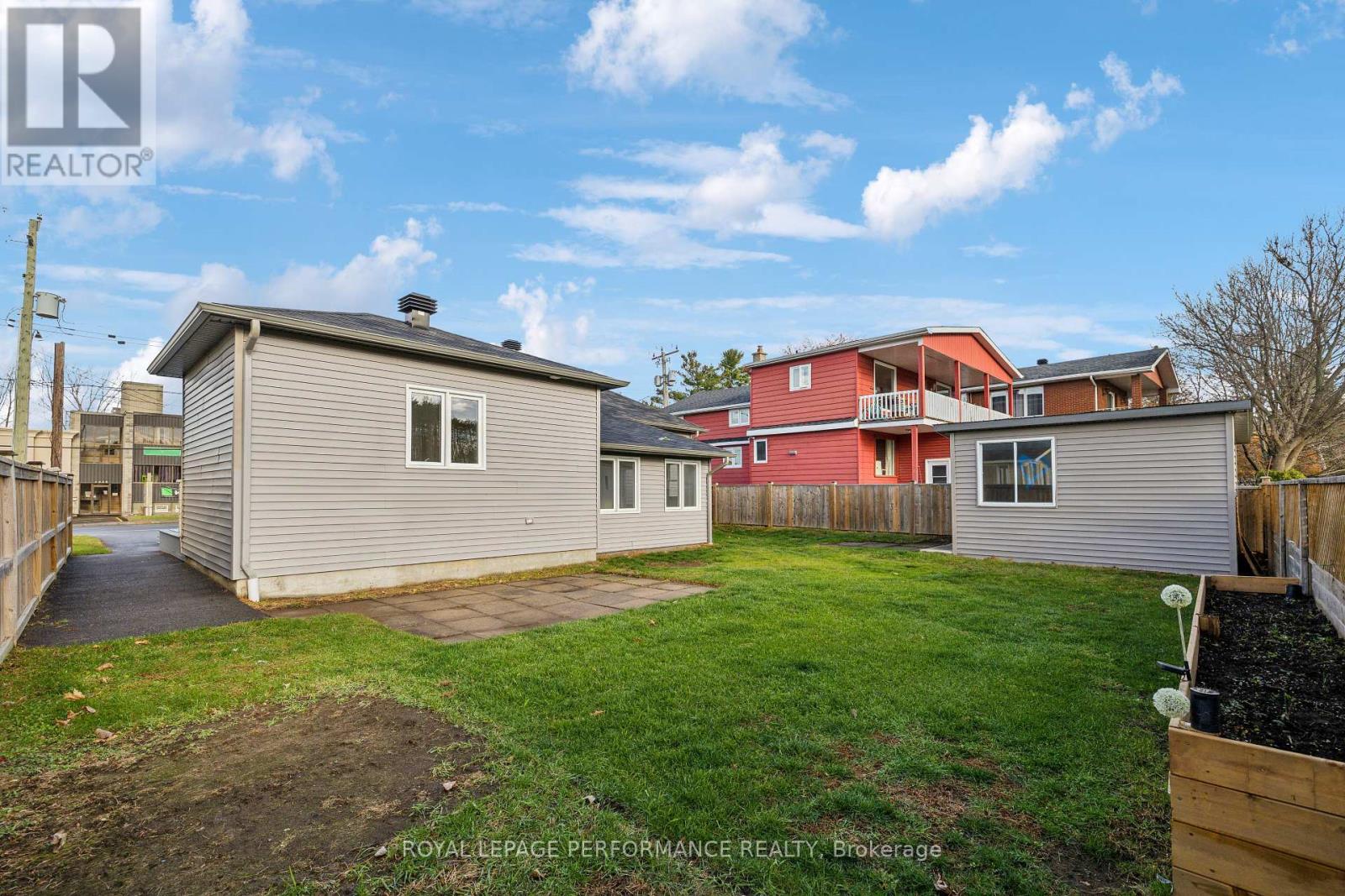 1459 Laurier Street Property Photo 35