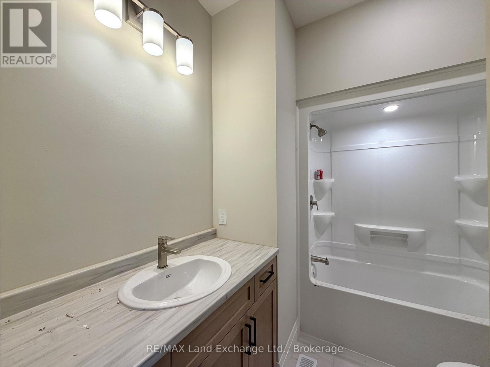 282 Ridge Street Property Photo 10