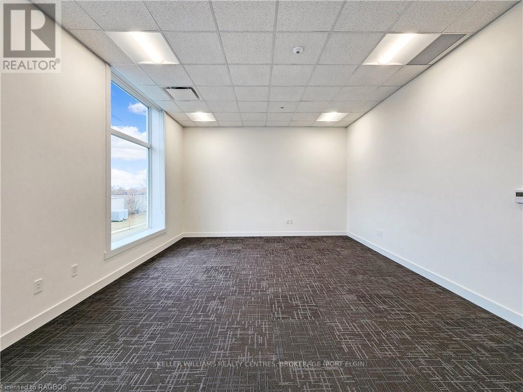 202 - 1020 Goderich Street Property Photo 5