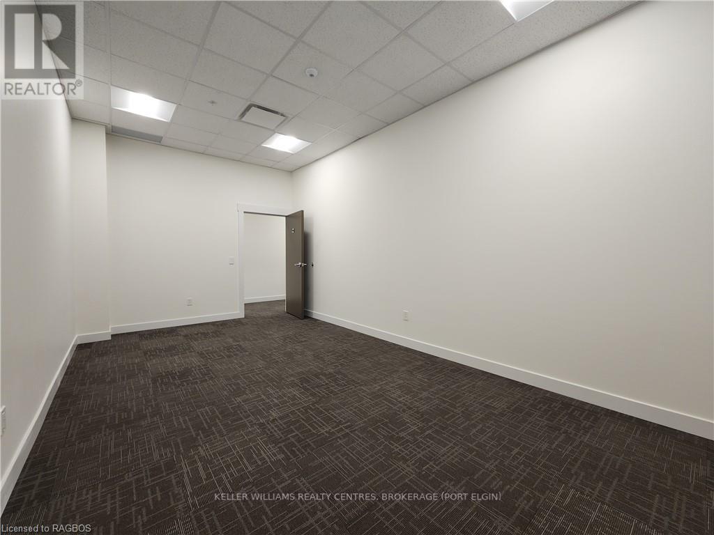 208 - 1020 Goderich Street Property Photo 6