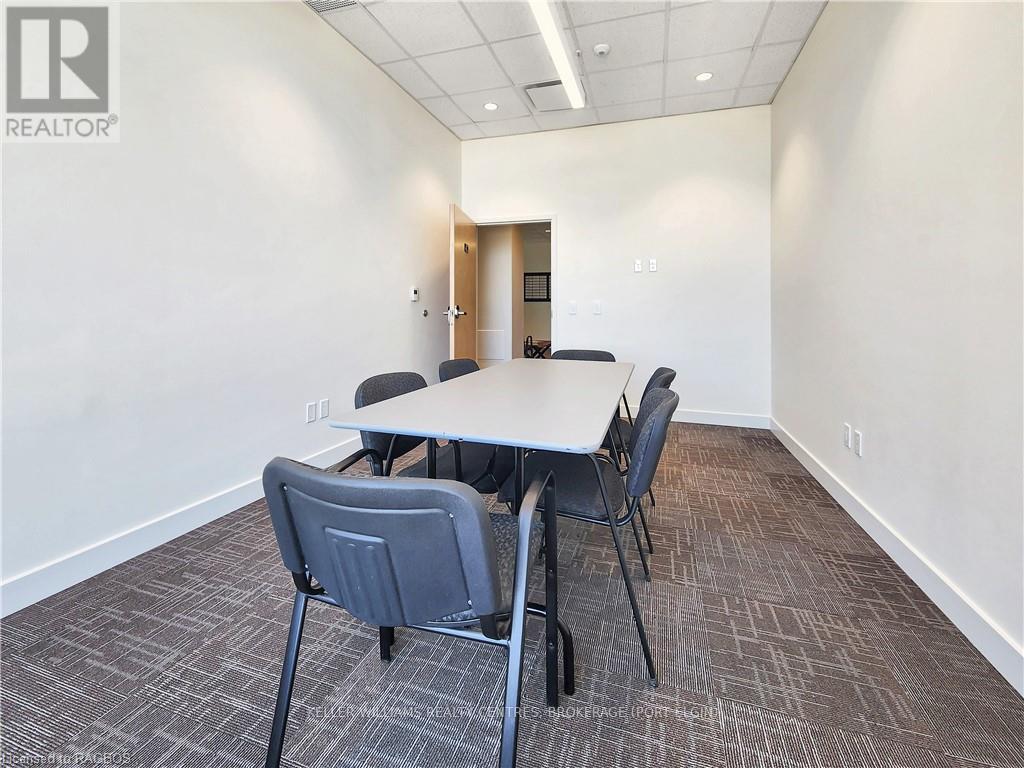 208 - 1020 Goderich Street Property Photo 17