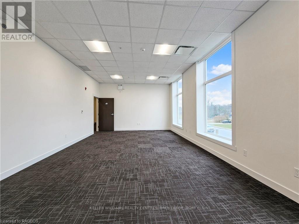 215 - 1020 Goderich Street Property Photo 3
