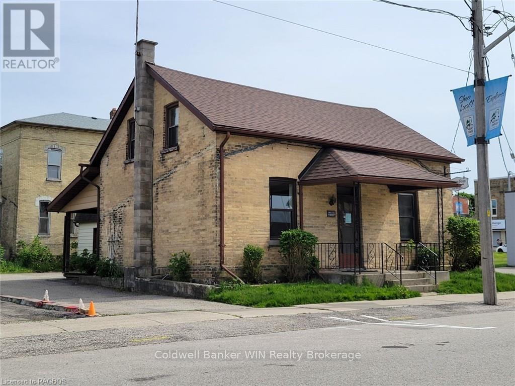 120 King Street E Property Photo 2