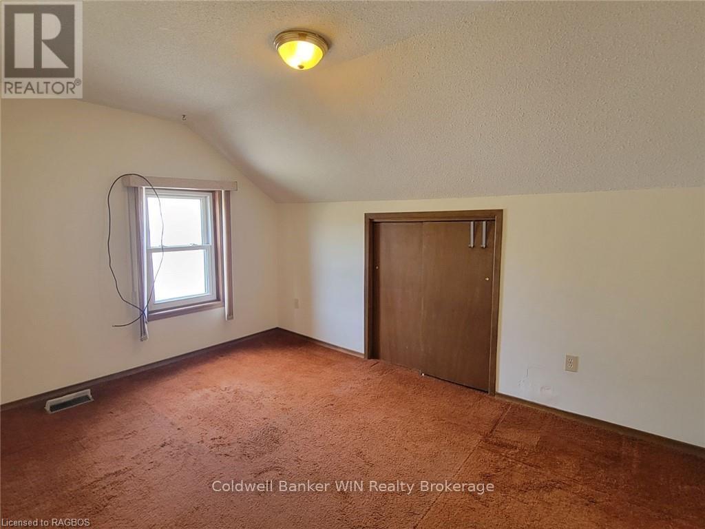 120 King Street E Property Photo 11