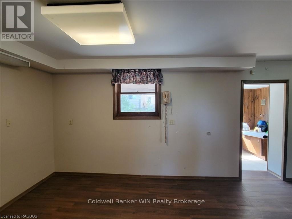 120 King Street E Property Photo 16