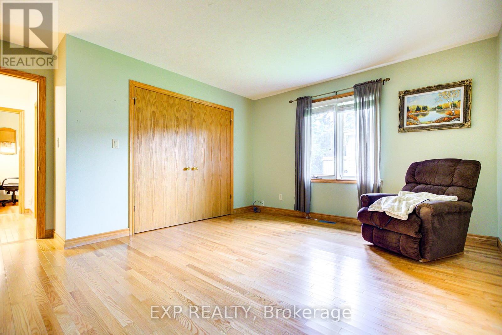 3 Maitland Street Property Photo 10