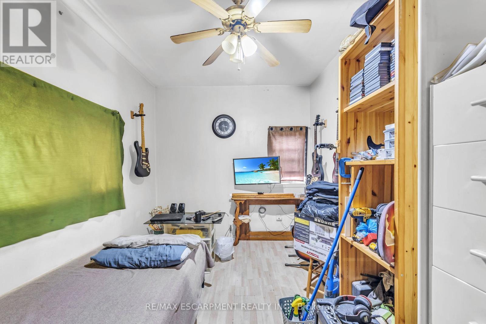 1367 Cannon Street E Property Photo 5