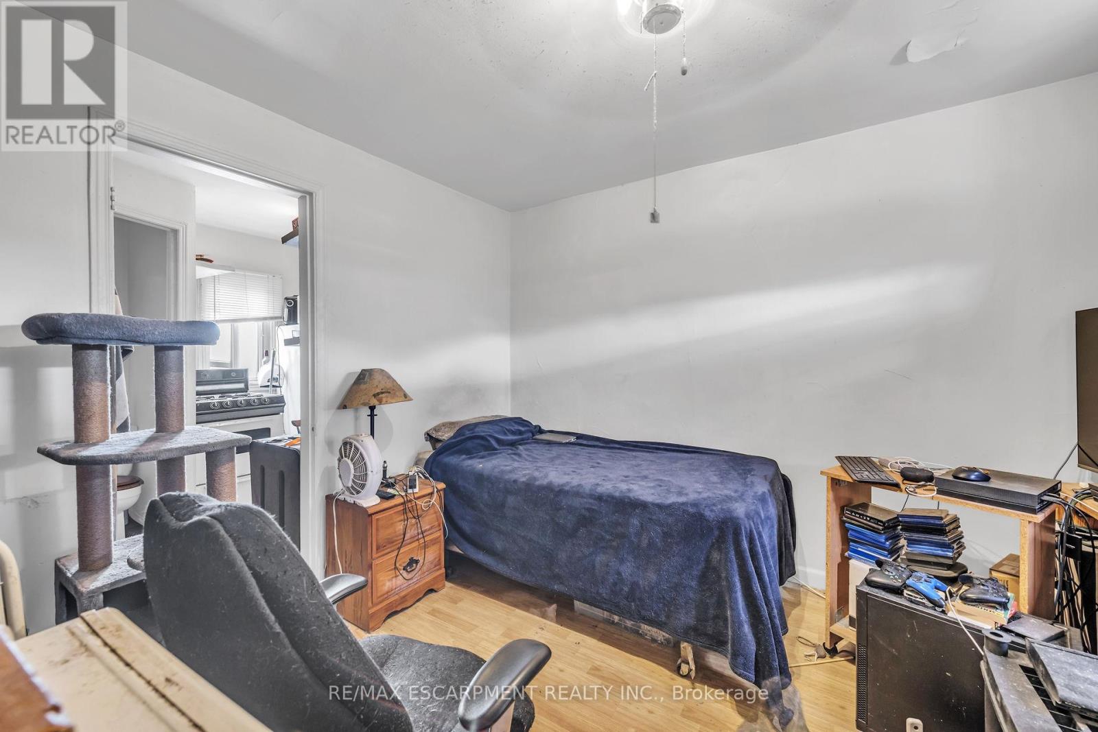 1367 Cannon Street E Property Photo 11