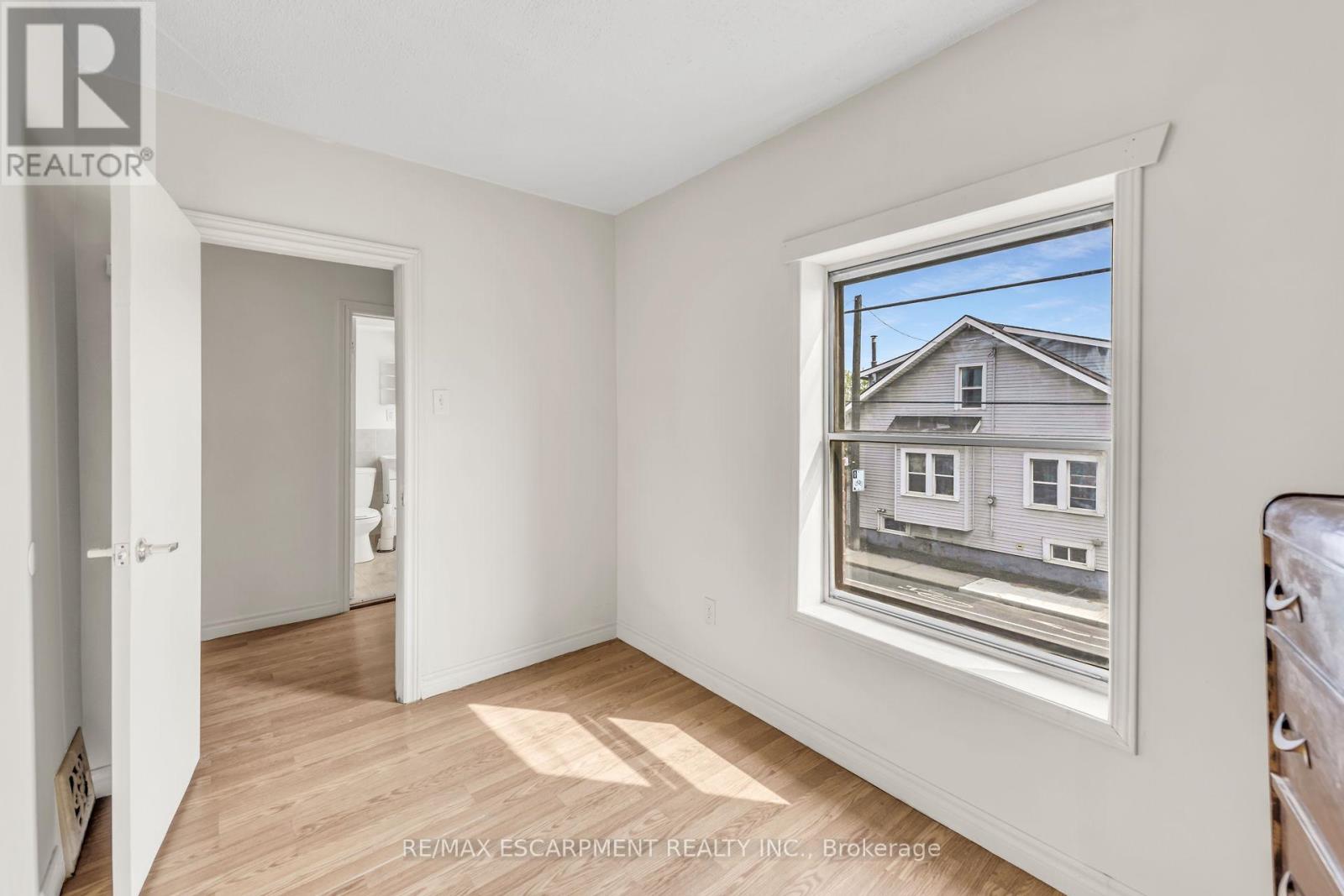 1367 Cannon Street E Property Photo 22