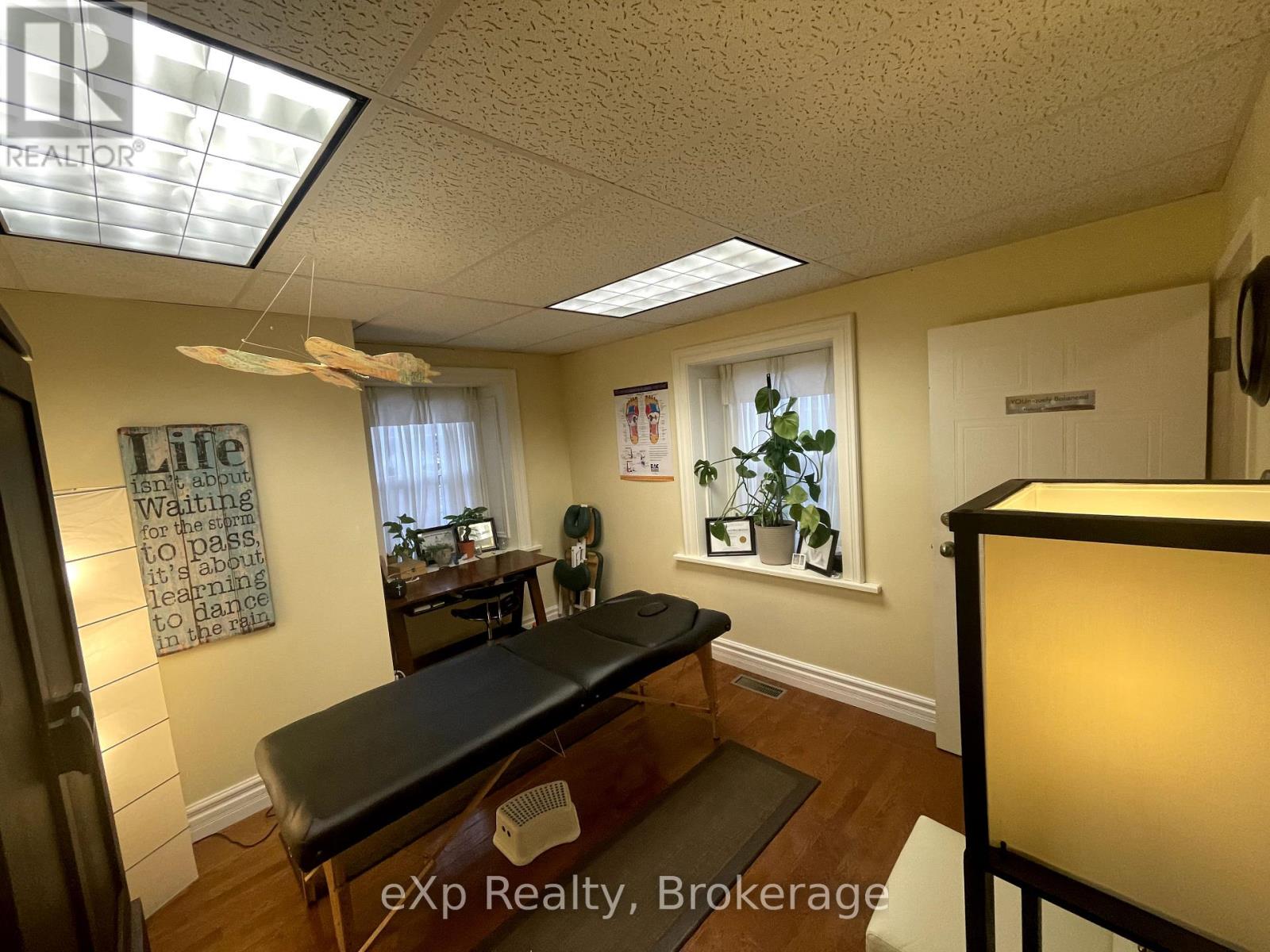 15 Mcnab Street Property Photo 9