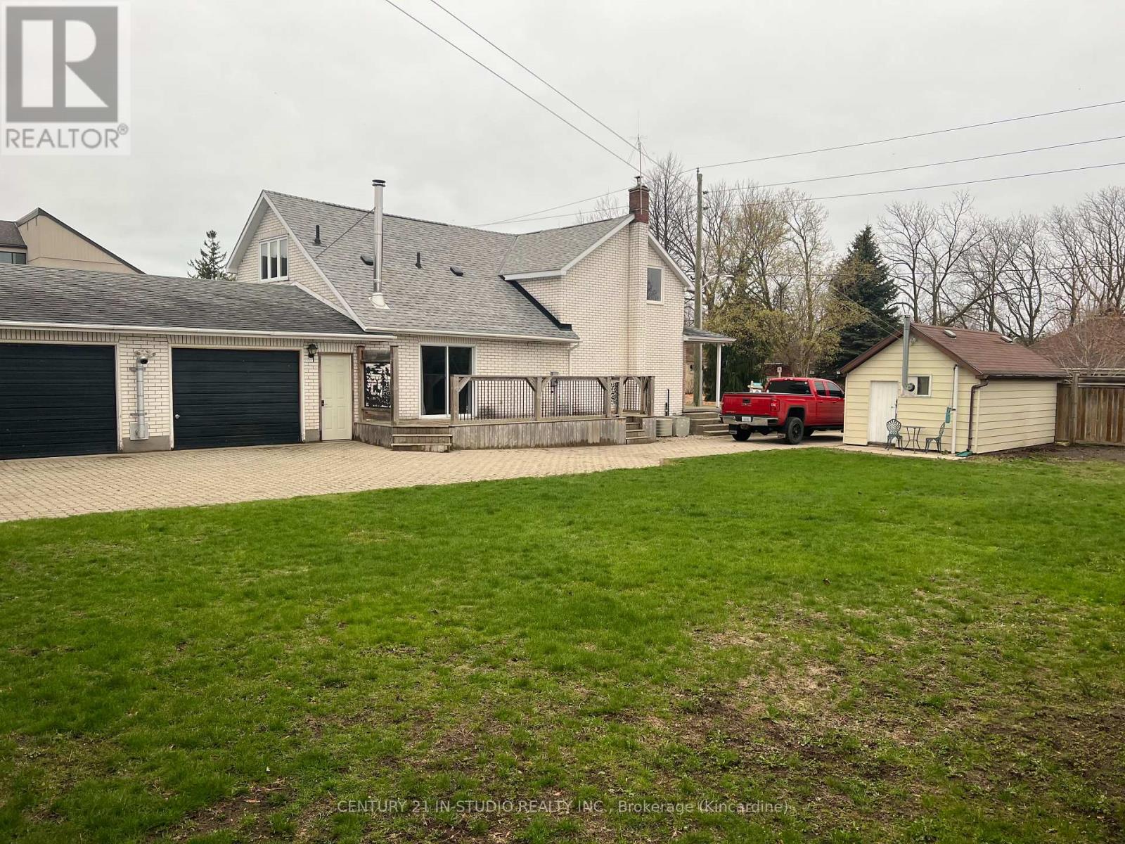929 Huron Terrace Property Photo 36
