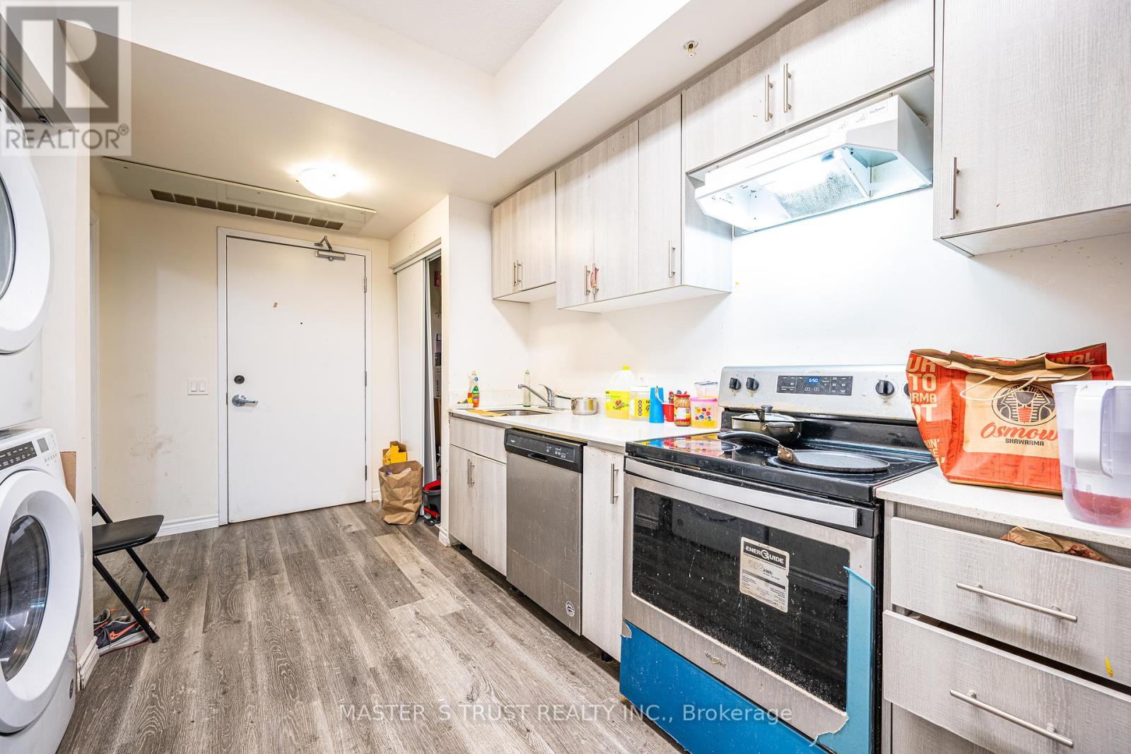 210 - 246 Lester Street Property Photo 11