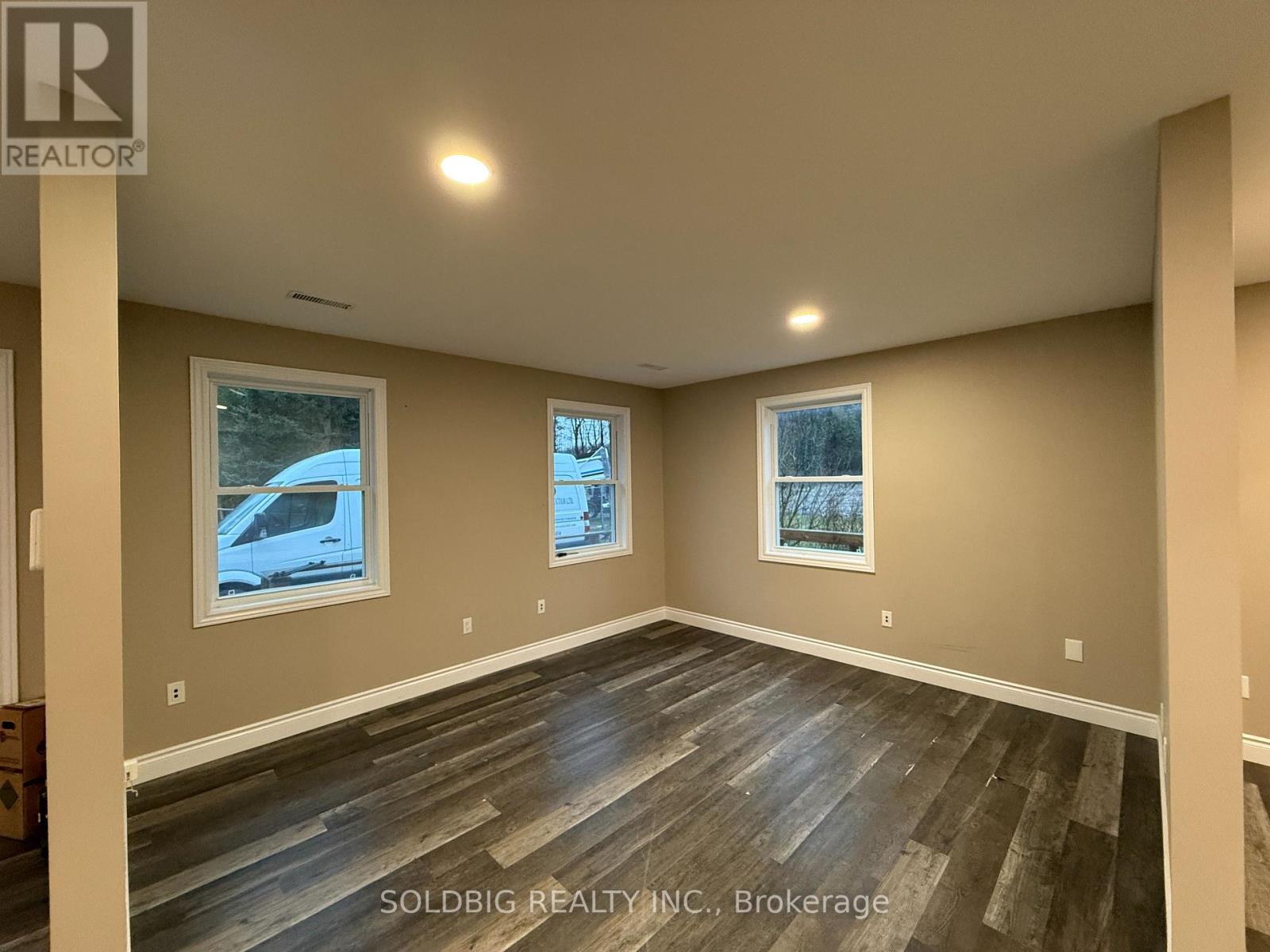 373008 6th Line Property Photo 5