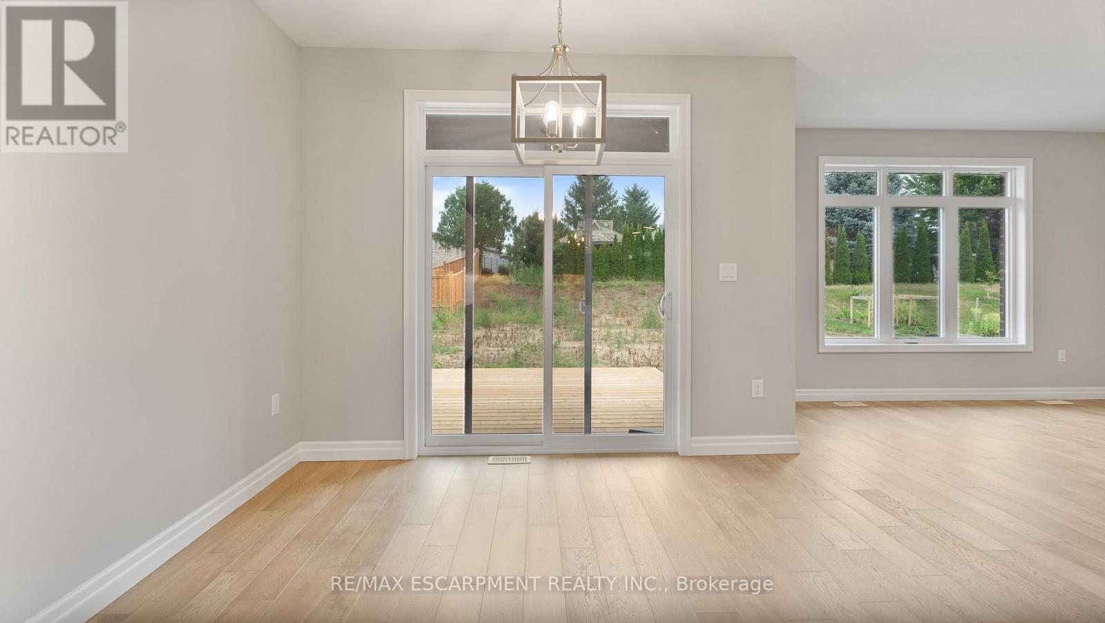 45 Vanrooy Trail Property Photo 16