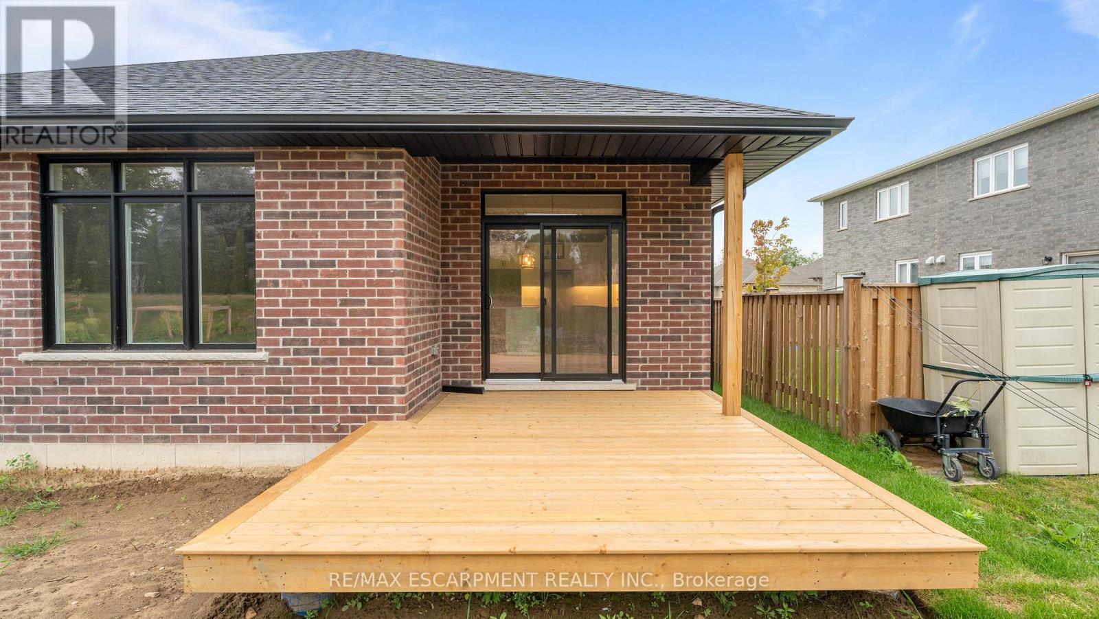 45 Vanrooy Trail Property Photo 25
