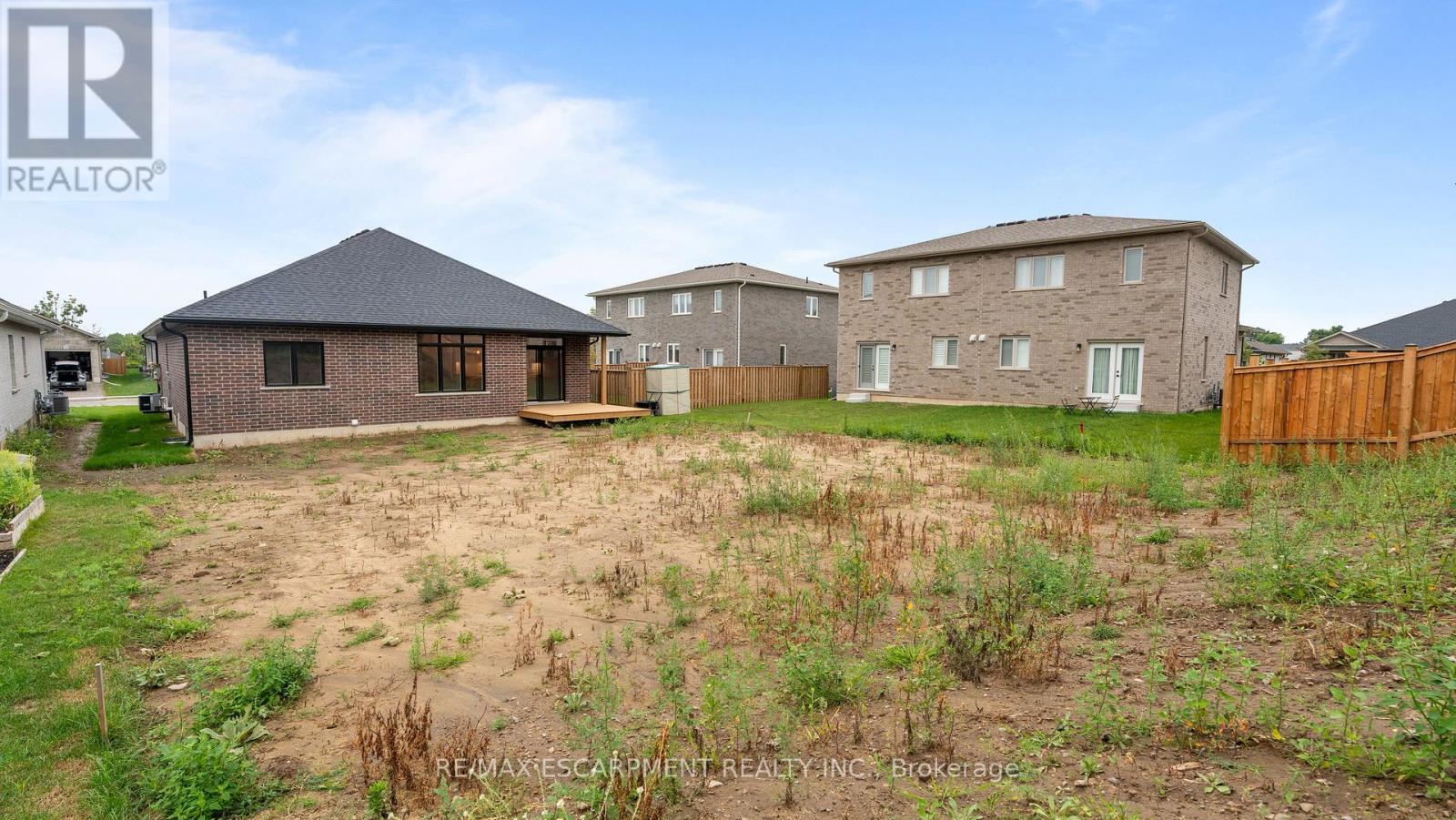 45 Vanrooy Trail Property Photo 27