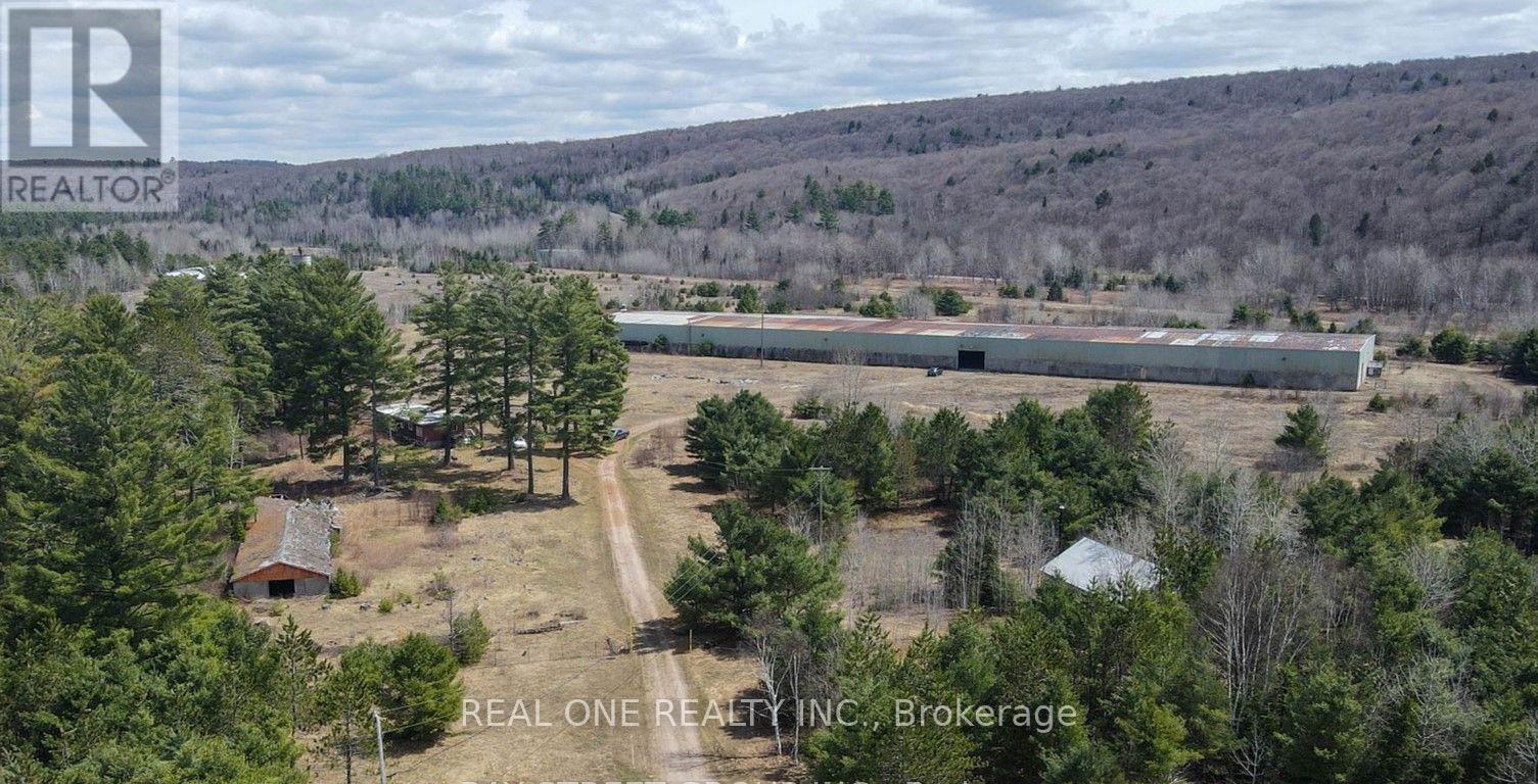 4002 Elephant Lake Road Property Photo 2