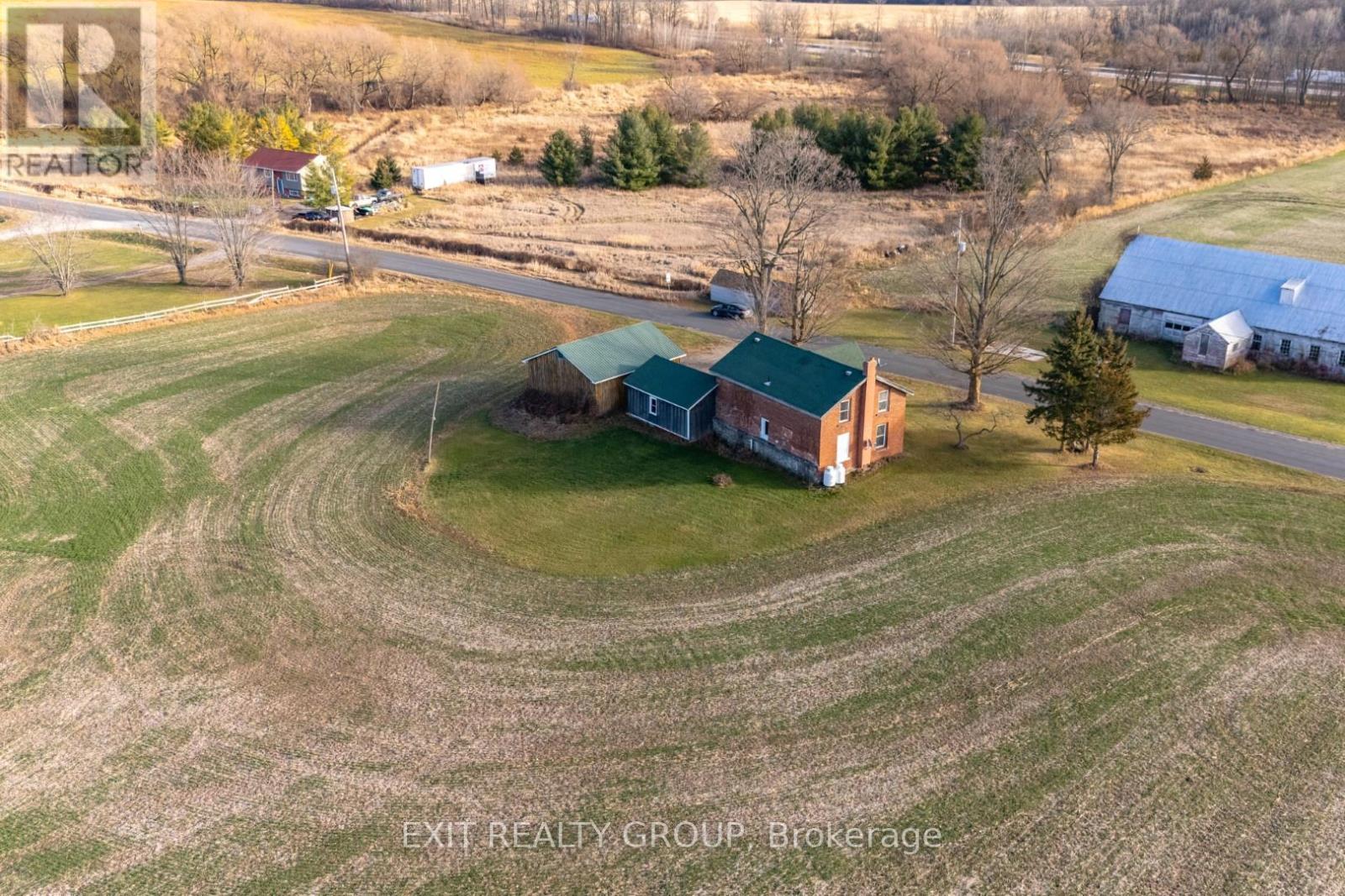 926 Grills Road Property Photo 4