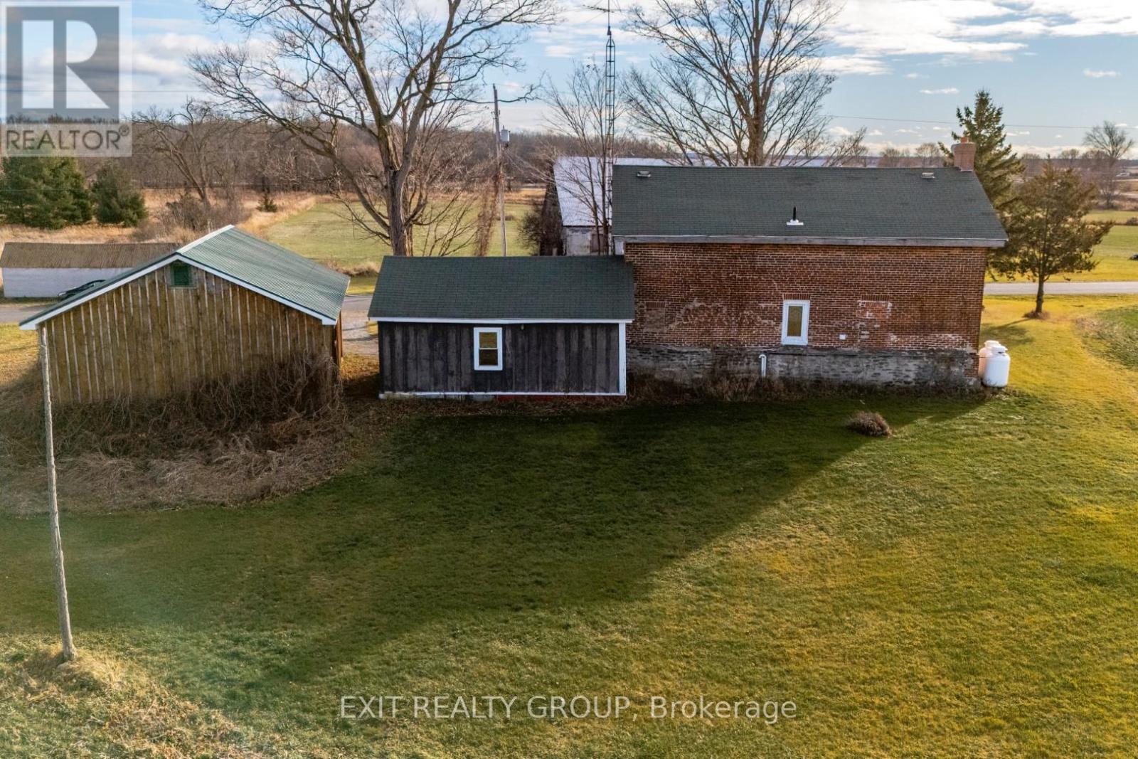 926 Grills Road Property Photo 6