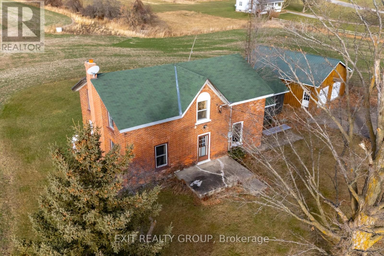 926 Grills Road Property Photo 8