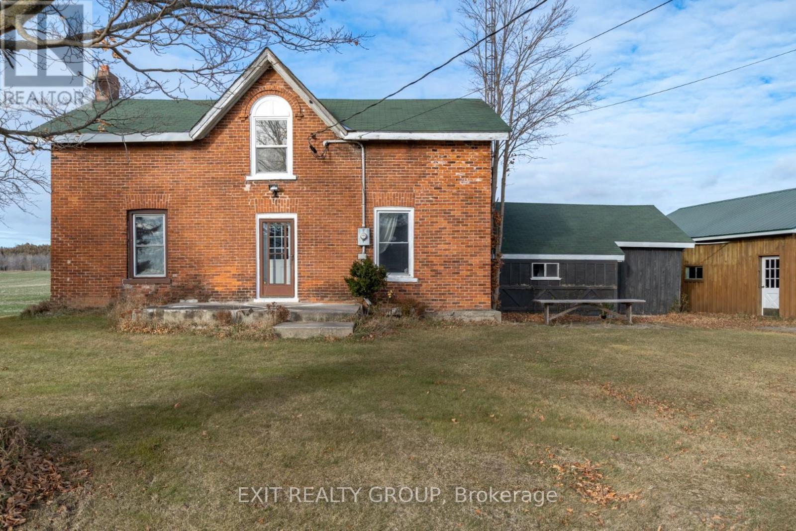 926 Grills Road Property Photo 9