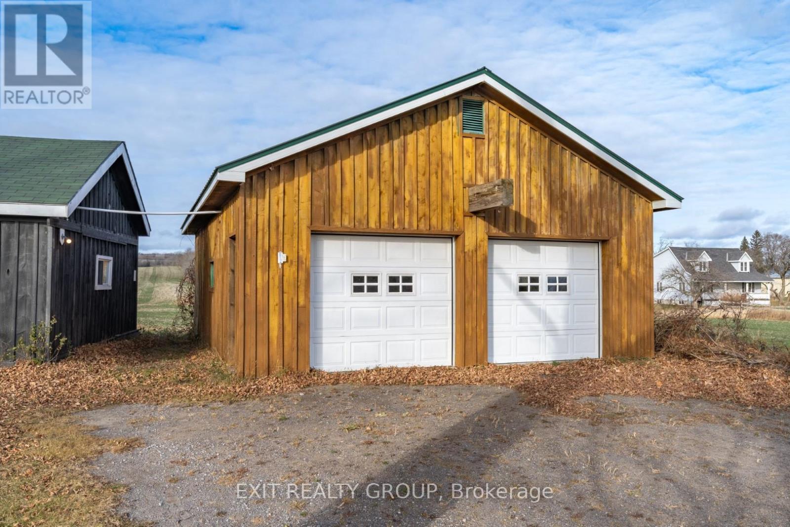 926 Grills Road Property Photo 11